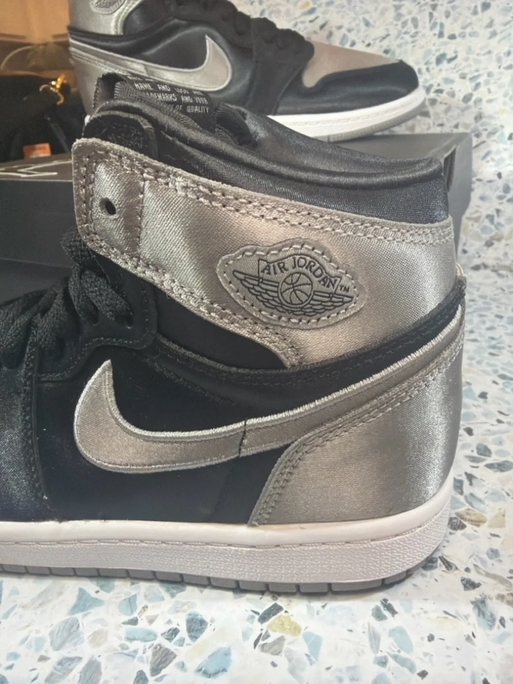 NIB Nike Air Jordan 1 Retro High OG PS Black Medium Grey White Size 3Y - Picture 3 of 6